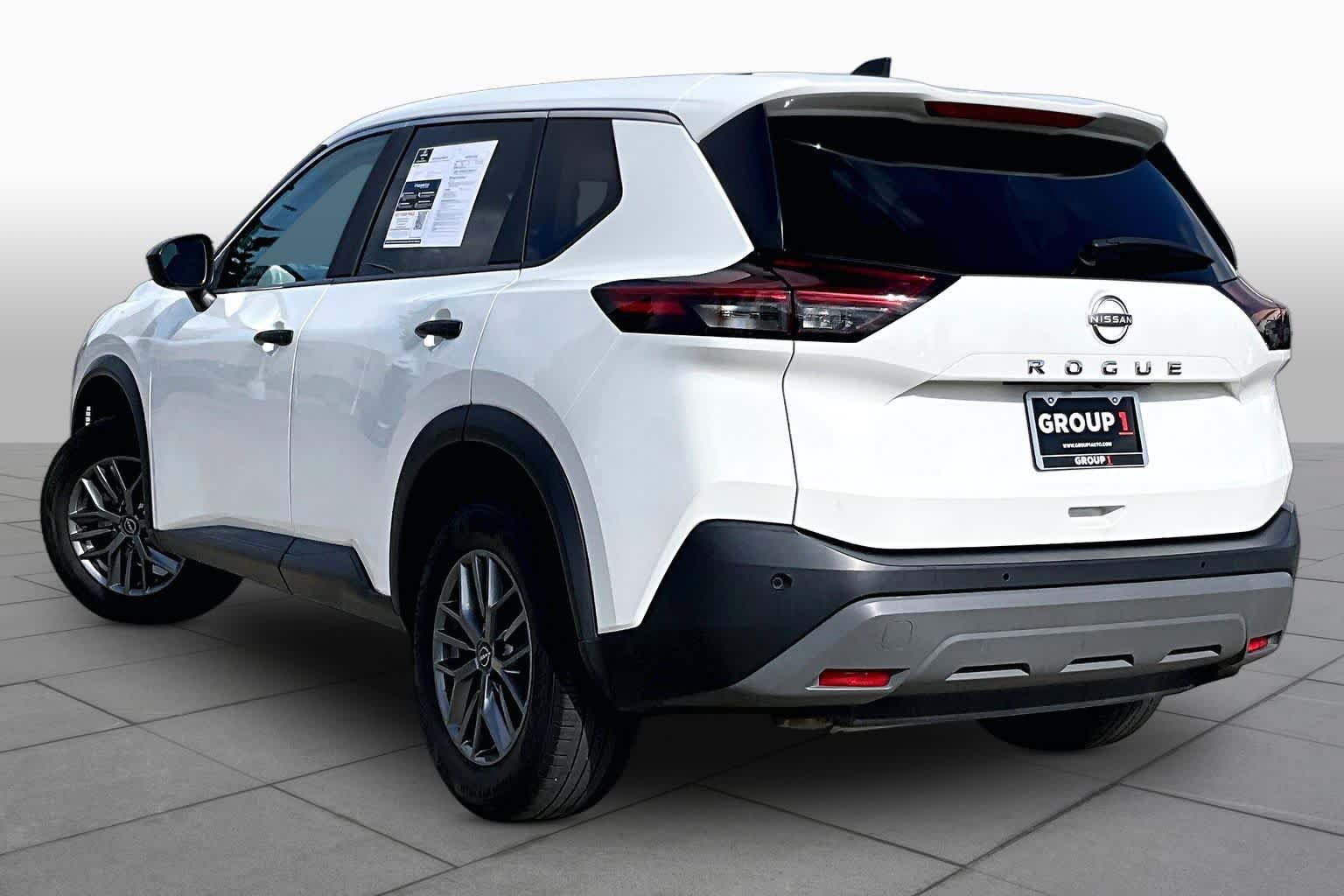 Used 2023 Nissan Rogue S FWD image 10