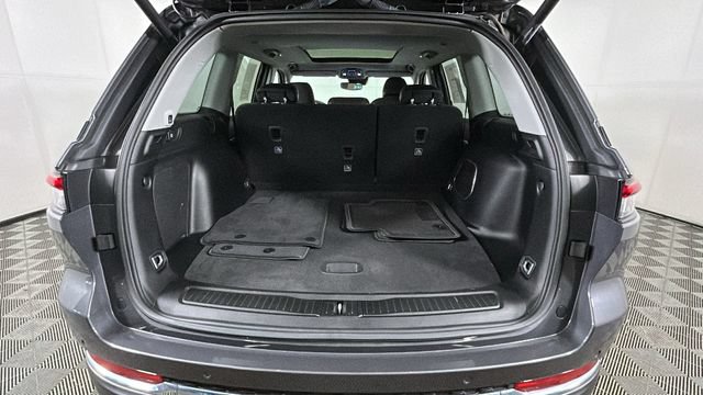 Used 2023 Jeep Grand Cherokee 4WD 4xe image 28