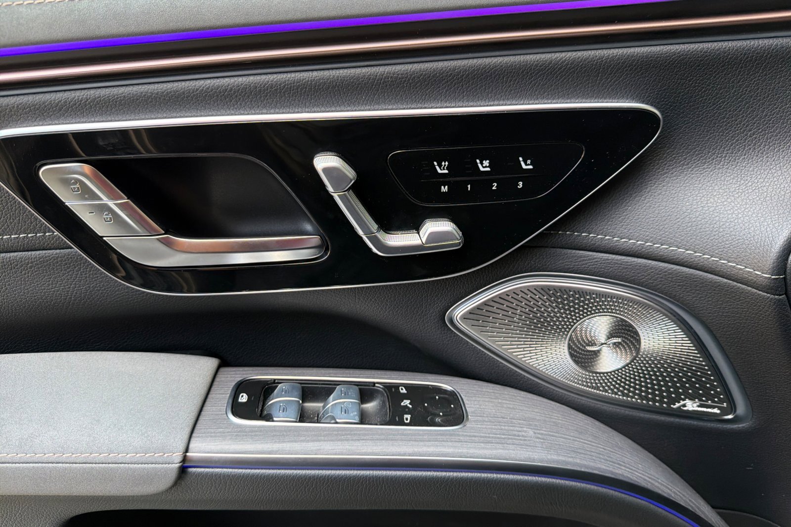 New 2026 Mercedes-Benz EQS 550 4MATIC SUV image 10