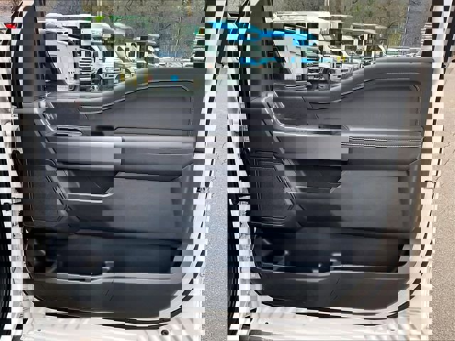 Used 2025 Ford F150 XLT w/ Equipment Group 301A Standard image 19