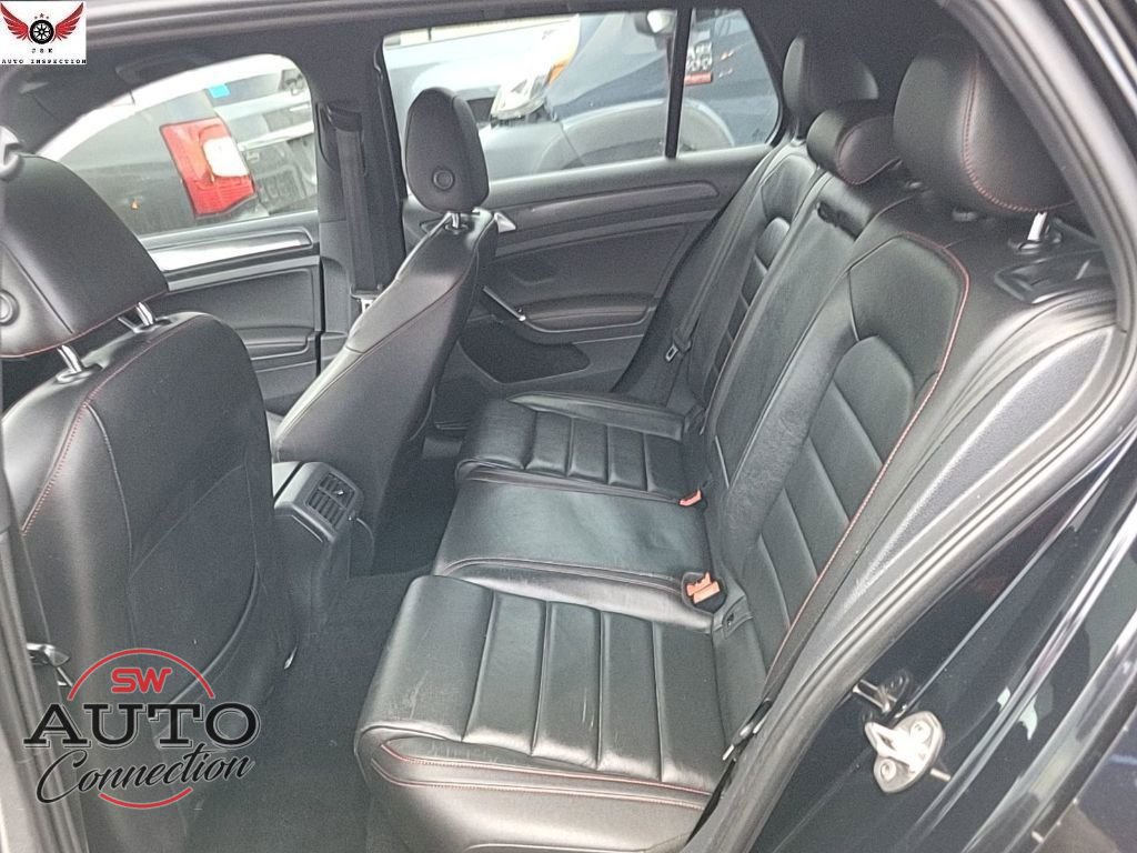 Used 2021 Volkswagen GTI SE image 12