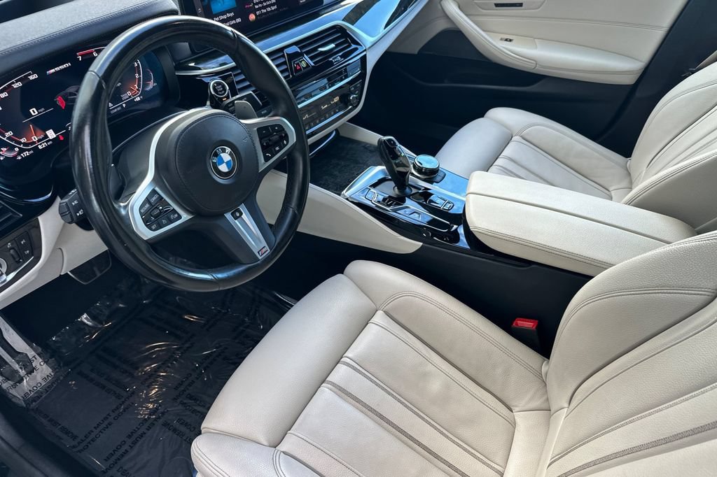 Used 2023 BMW M550i xDrive w/ Executive Package AWD/4WD image 9