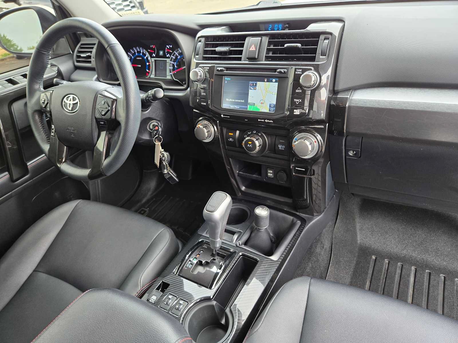 Used 2019 Toyota 4Runner TRD Off-Road Premium AWD/4WD image 13