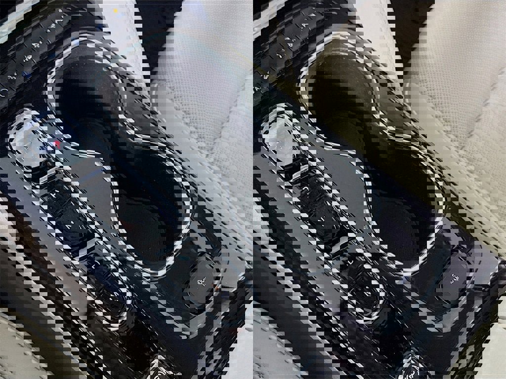 Used 2023 Buick Envision Avenir image 11