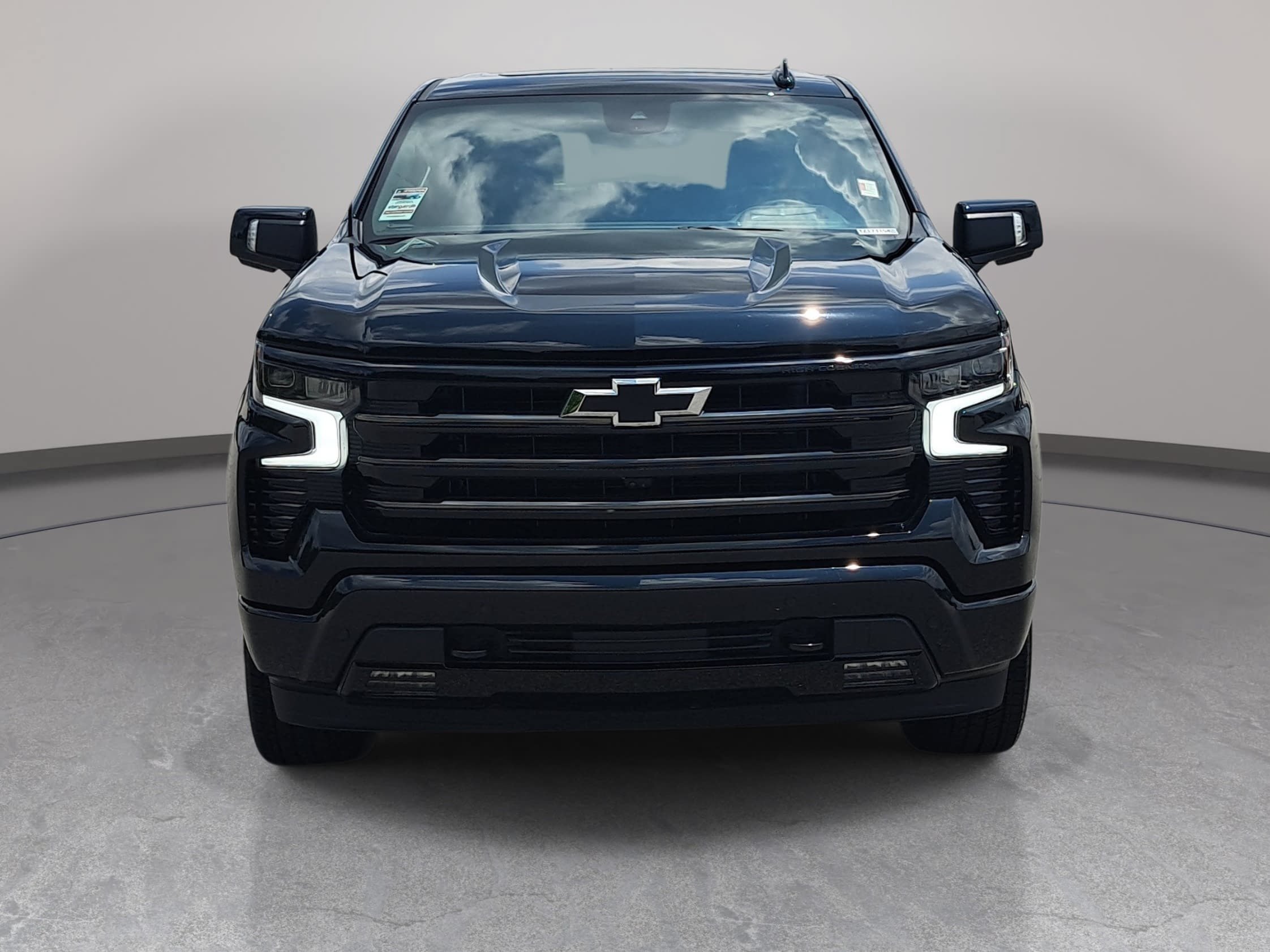 Used 2026 Chevrolet Silverado 1500 High Country w/ High Country Premium Package AWD/4WD image 2