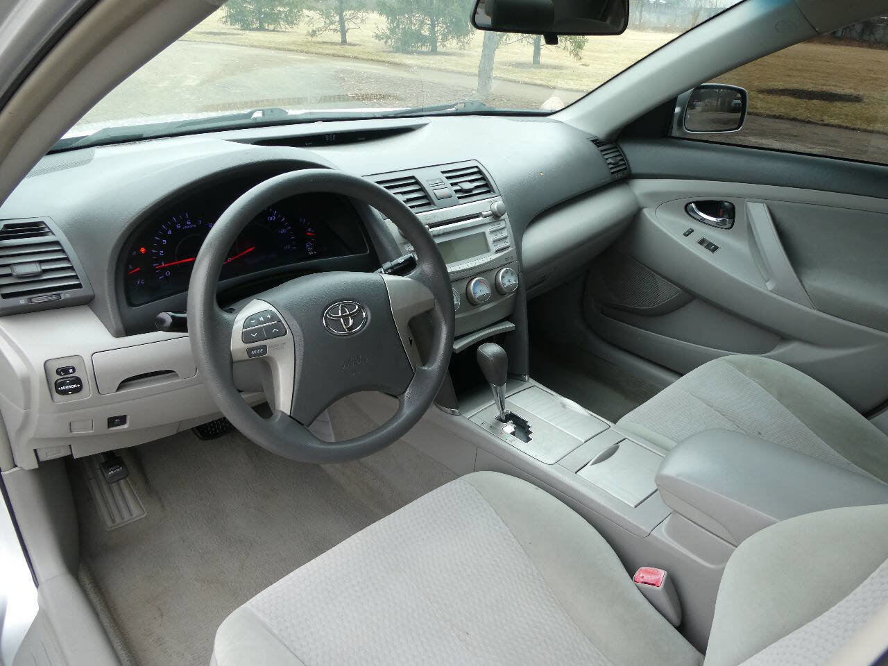 Used 2011 Toyota Camry LE w/ LE Extra-Value Pkg image 10