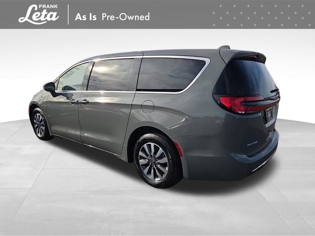 Used 2022 Chrysler Pacifica Touring-L image 6