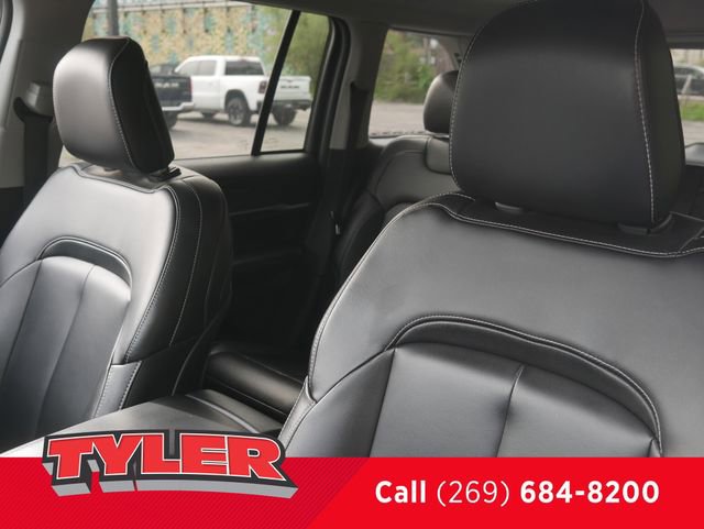 Certified 2023 Jeep Grand Cherokee Limited w/ Trailer Tow Prep Group (B) AWD/4WD image 37
