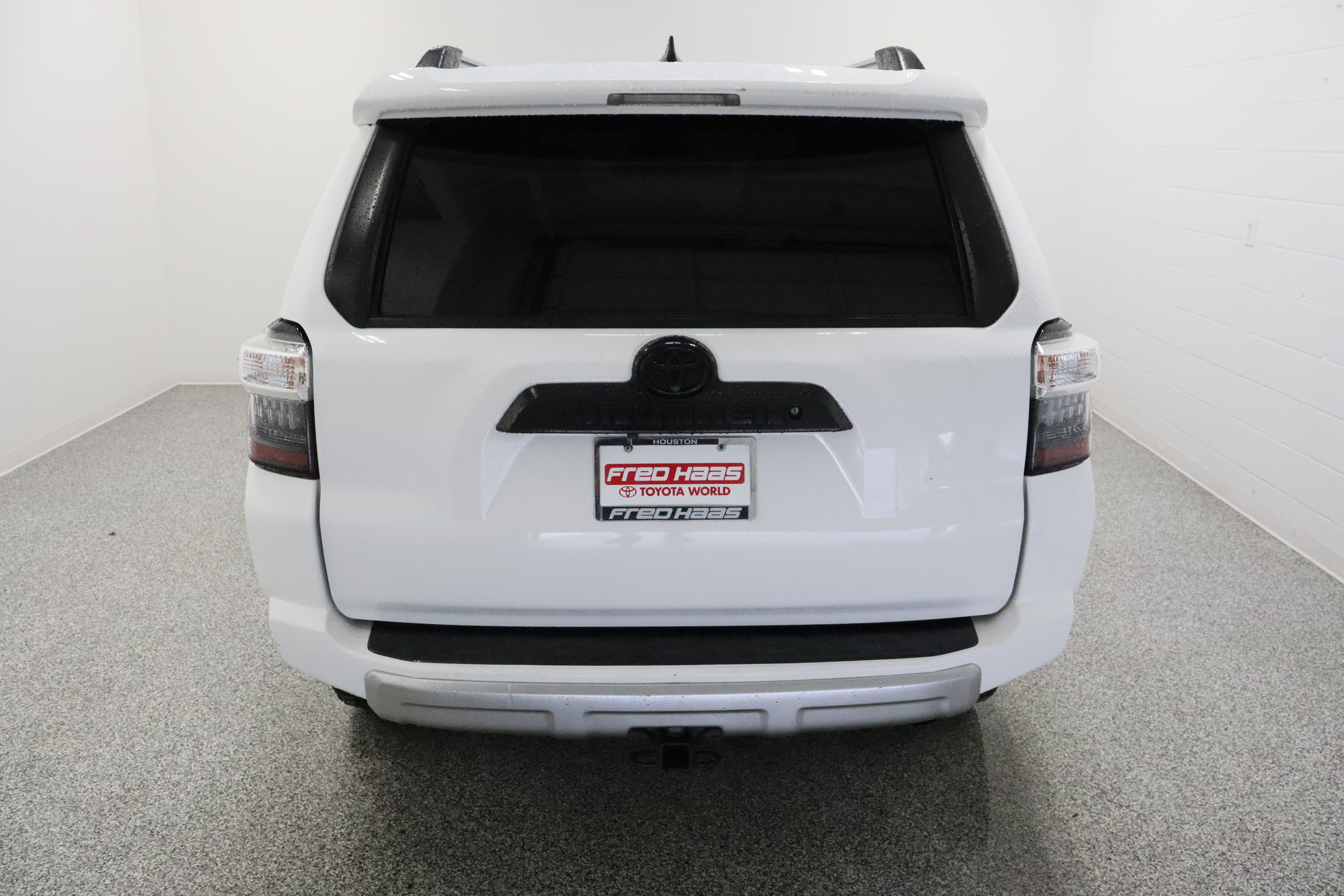 Used 2017 Toyota 4Runner TRD Off-Road Premium AWD/4WD image 8