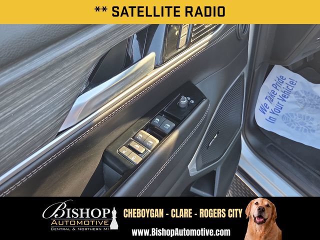 Used 2023 Jeep Wagoneer L Series II AWD/4WD image 18