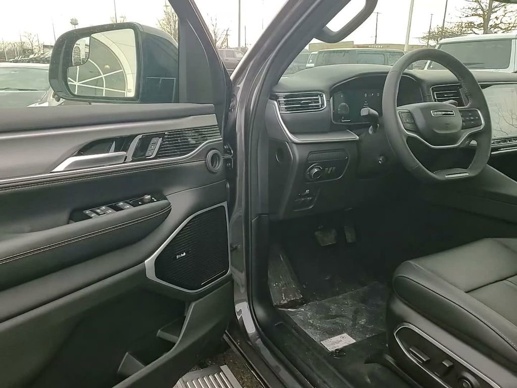 New 2026 Jeep Grand Wagoneer Limited w/ Premium Group II image 25