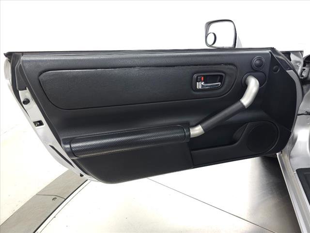 Used 2002 Toyota MR2 image 11