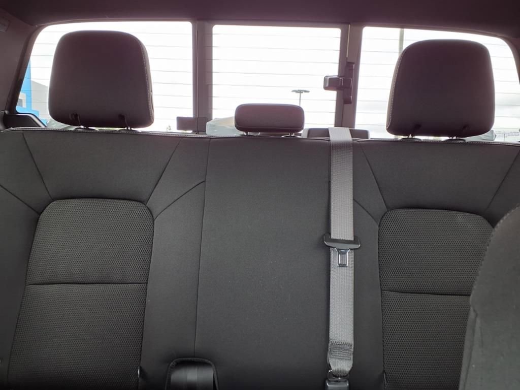 Used 2024 GMC Canyon Elevation w/ Convenience Package image 13