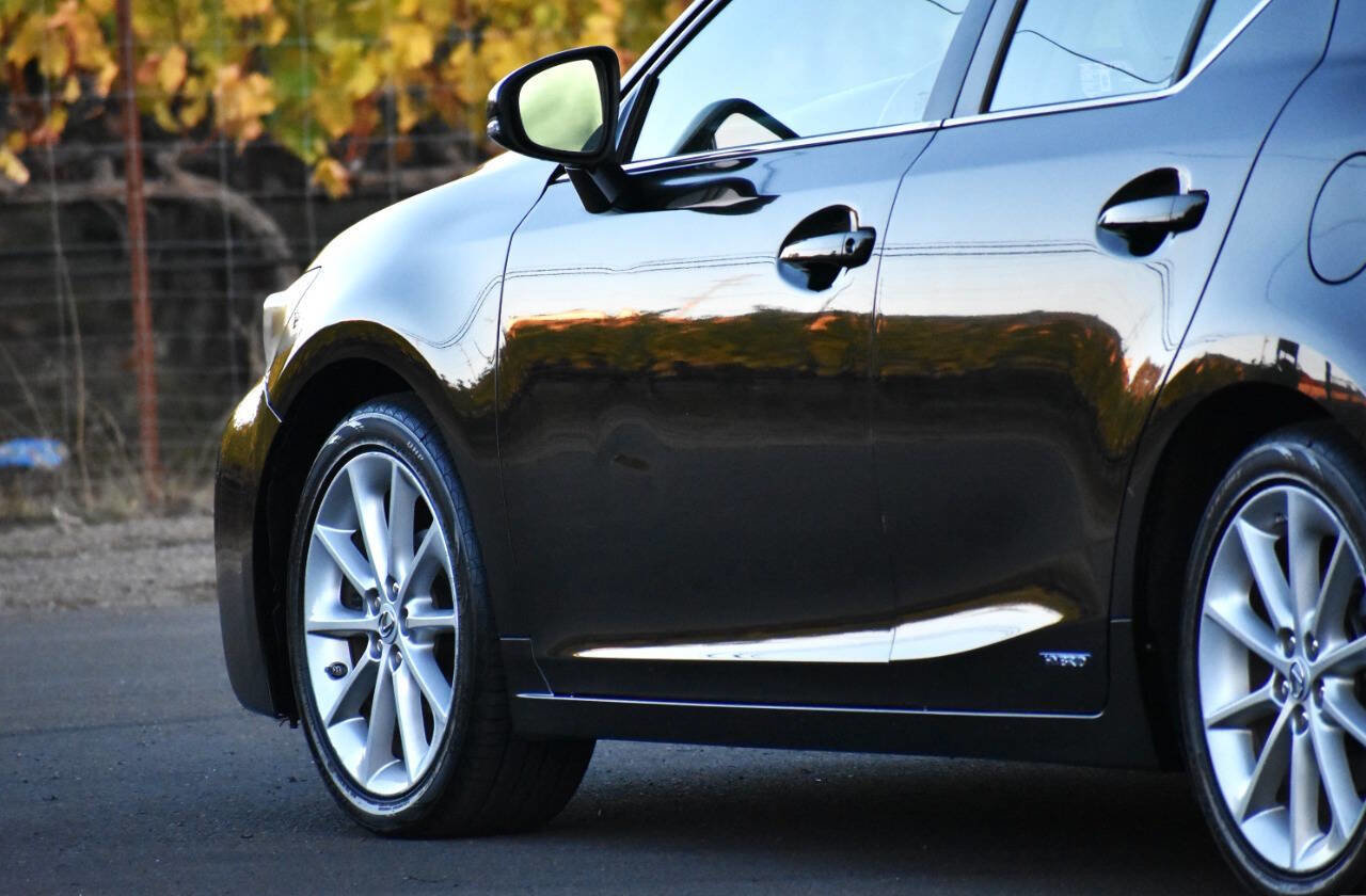 Used 2013 Lexus CT 200h image 6