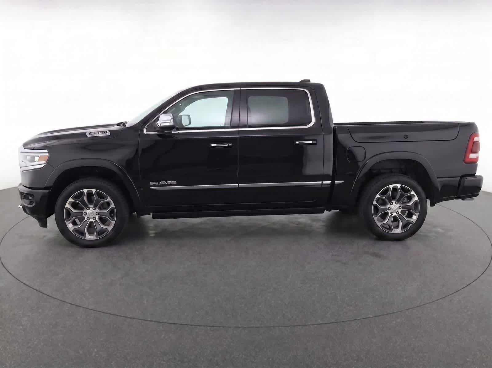 Used 2024 RAM 1500 Limited AWD/4WD image 6