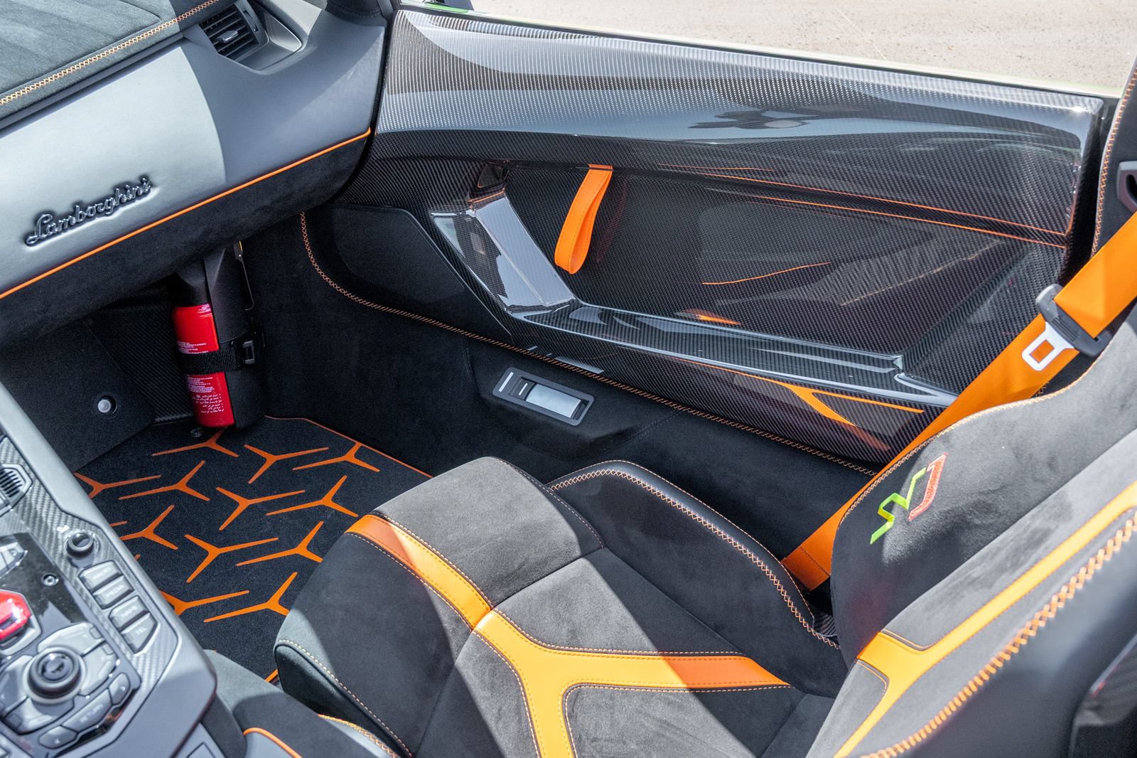Used 2021 Lamborghini Aventador SVJ AWD/4WD image 31