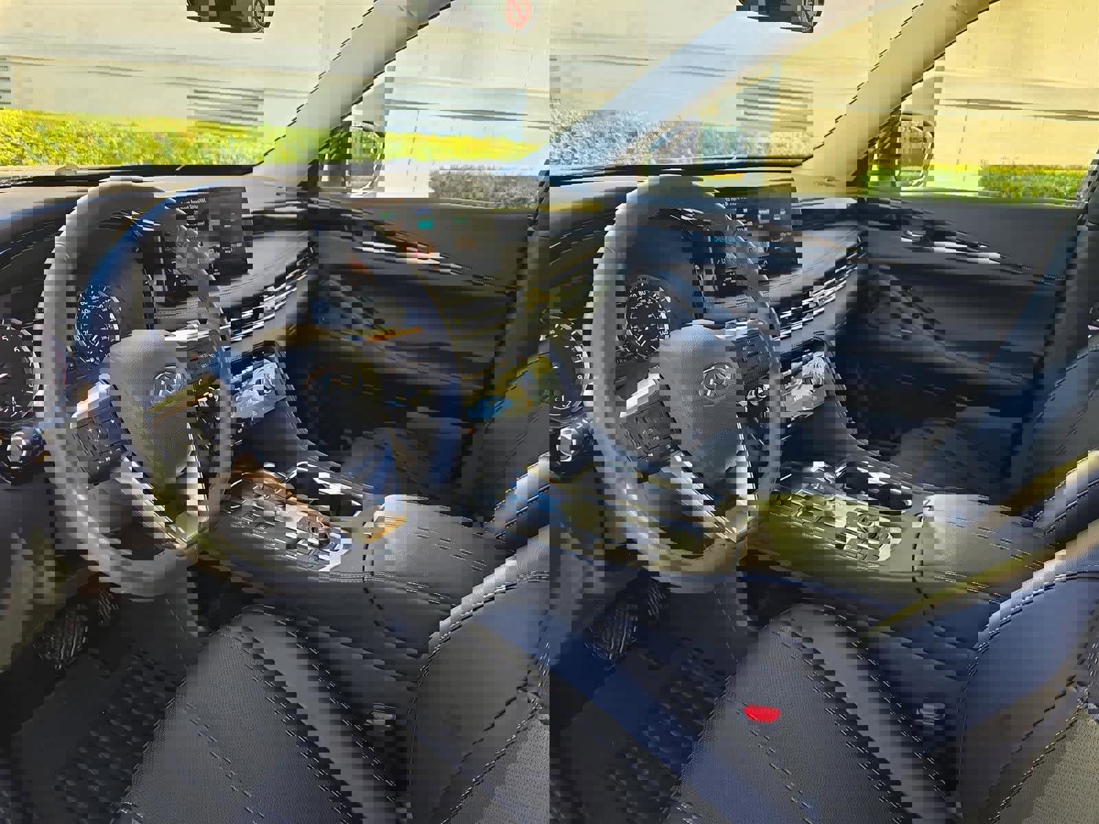 Certified 2024 INFINITI QX60 Pure w/ Cargo Package image 17