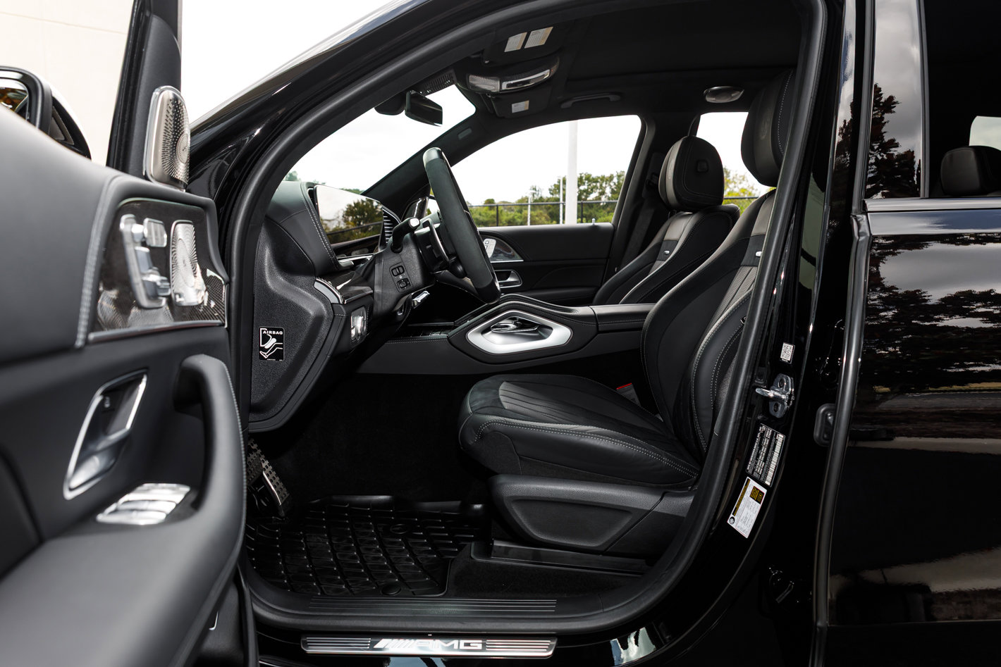 Used 2025 Mercedes-Benz GLS 63 AMG 4MATIC image 23