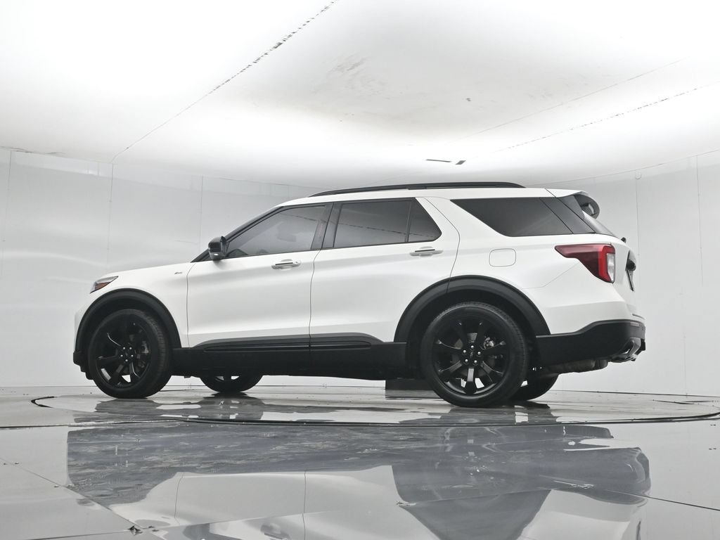 Certified 2024 Ford Explorer ST-Line w/ Class IV Trailer Tow Package RWD image 59
