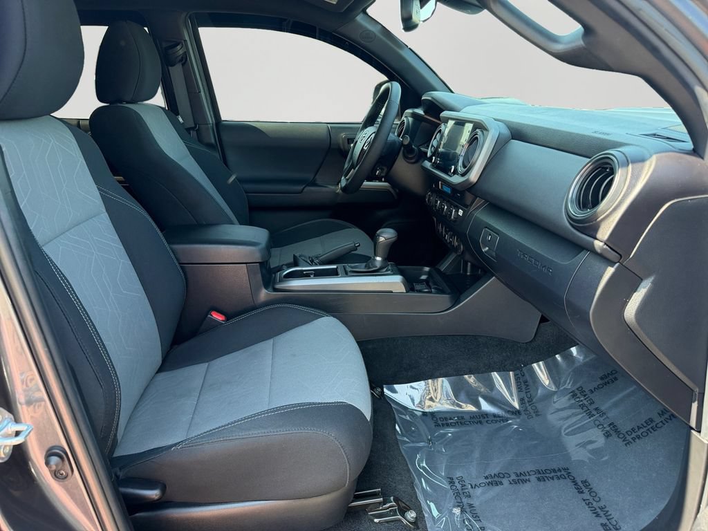 Used 2023 Toyota Tacoma TRD Sport w/ Technology Package AWD/4WD image 8