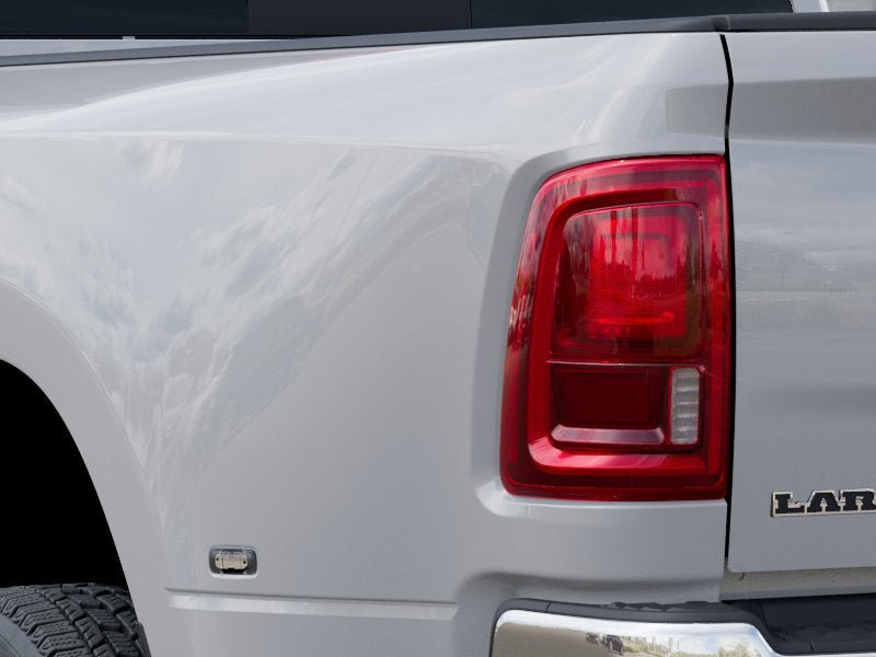New 2026 RAM 3500 Laramie AWD/4WD image 29