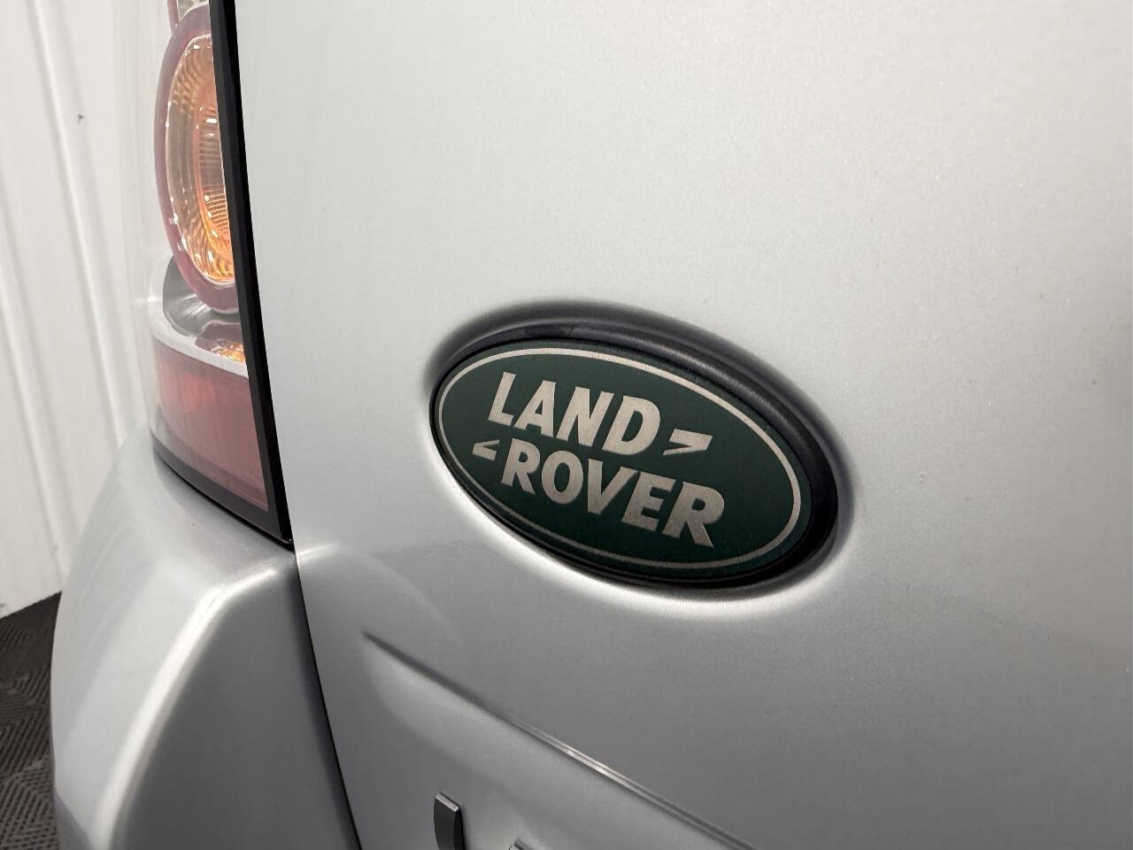 Used 2013 Land Rover LR2 HSE AWD/4WD image 5
