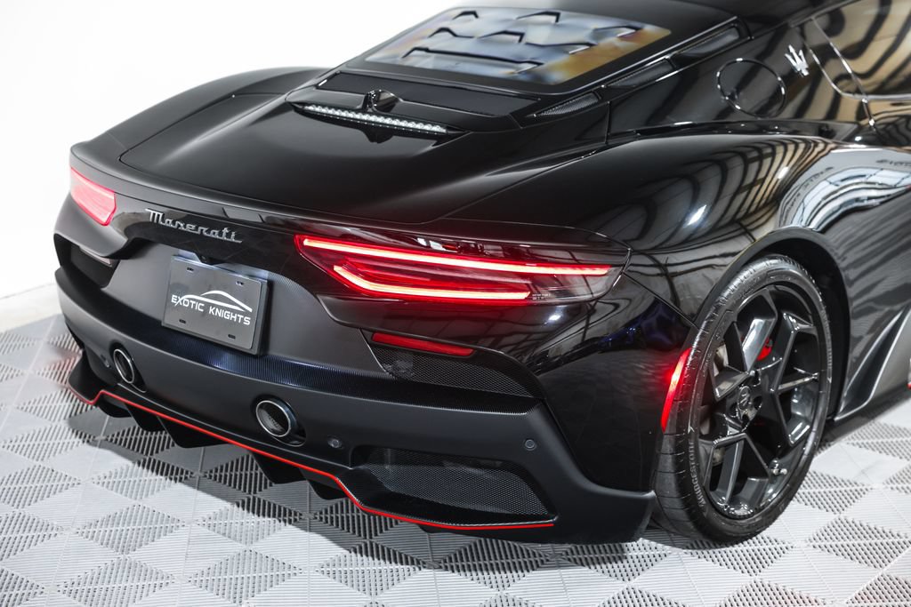 Used 2022 Maserati MC20 Coupe RWD image 8