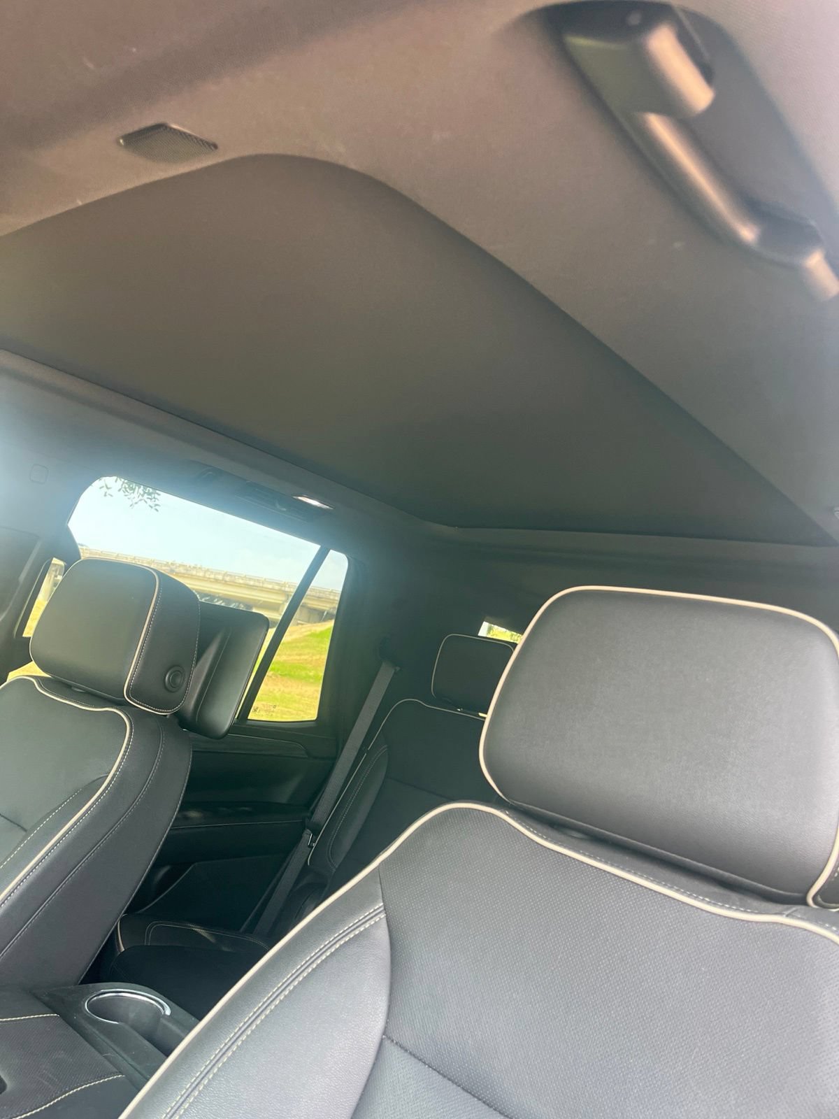 Used 2023 GMC Yukon SLT w/ SLT Premium Package RWD image 9