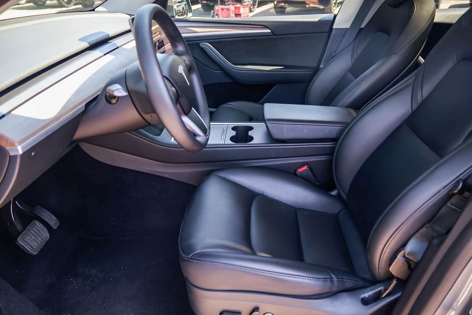 Used 2024 Tesla Model Y Long Range image 18