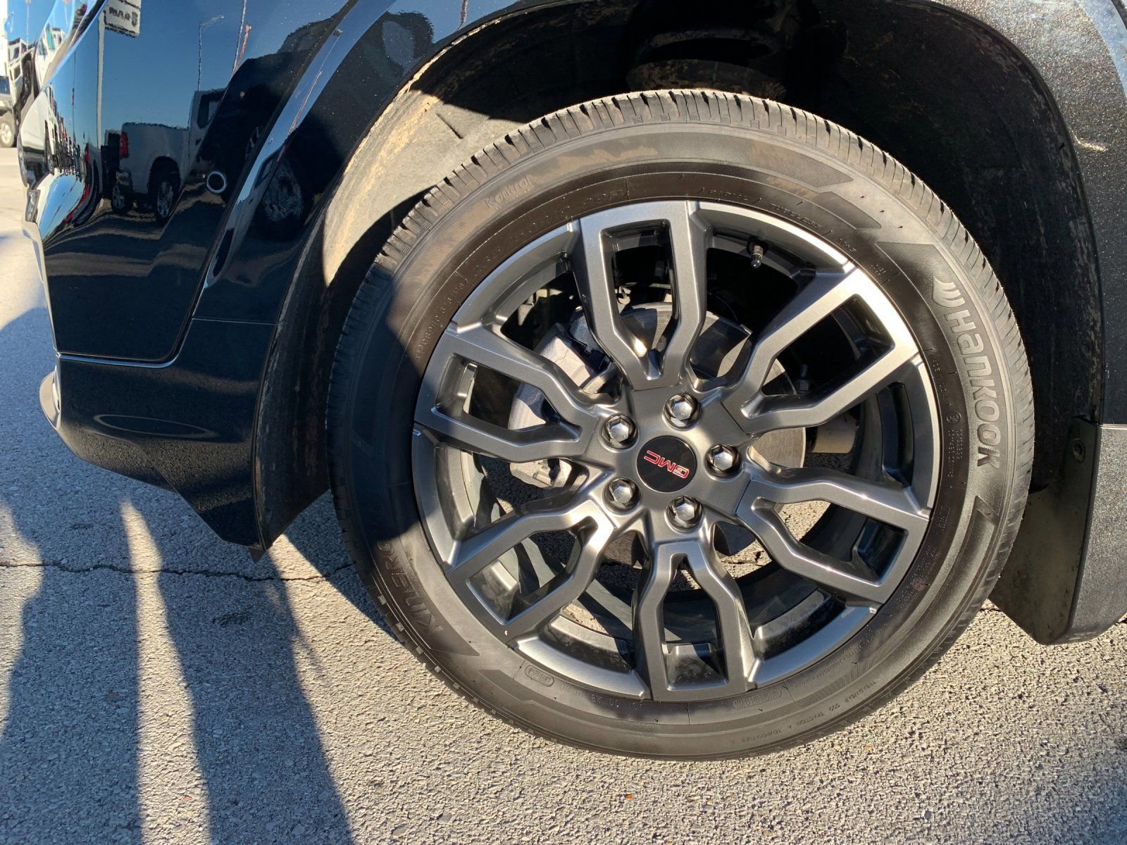 Used 2024 GMC Terrain Denali w/ Black Diamond Edition image 35