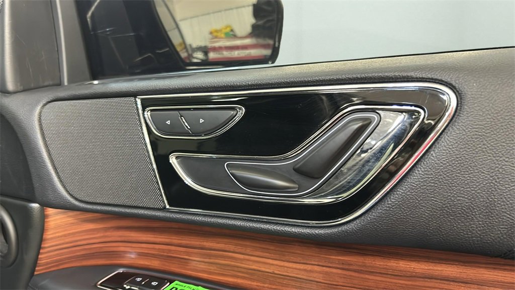 Used 2024 Lincoln Navigator Premiere image 28
