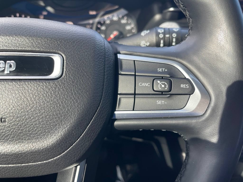 Used 2022 Jeep Compass Latitude AWD/4WD image 11