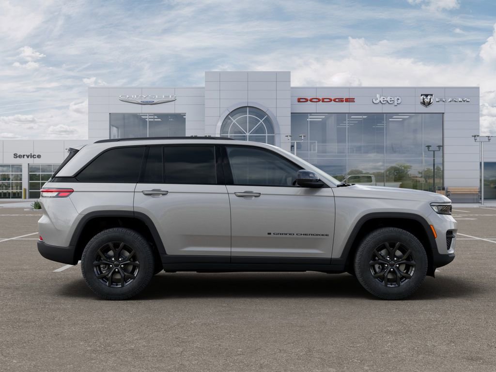 New 2025 Jeep Grand Cherokee Altitude image 22