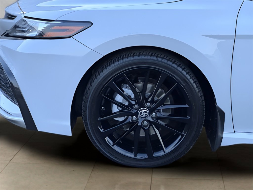 Used 2022 Toyota Camry XSE image 39