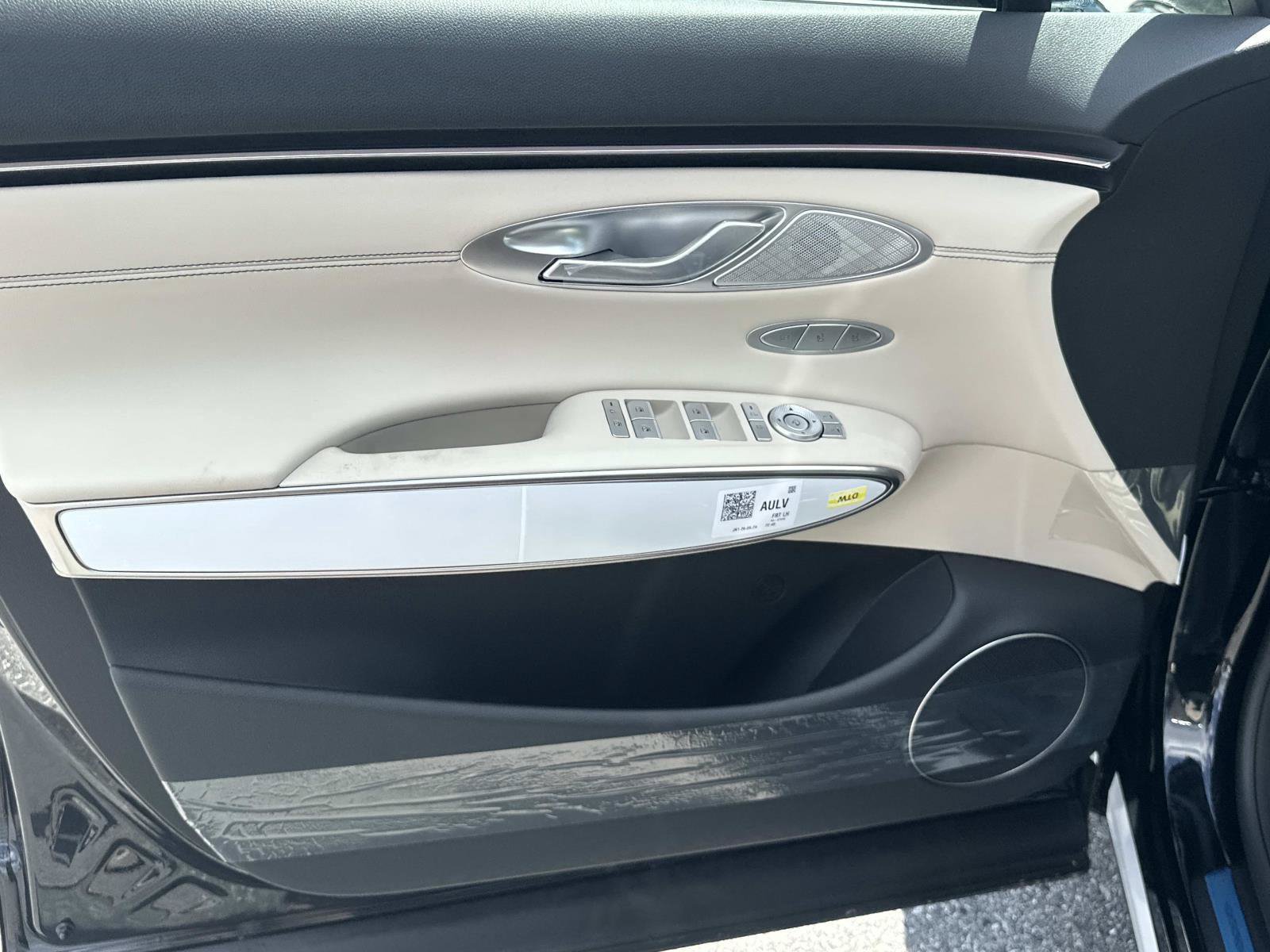New 2027 Genesis GV70 2.5T Select AWD/4WD image 21