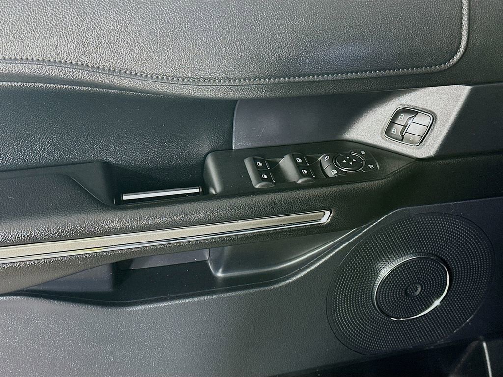 Used 2021 Ford Expedition XLT image 25