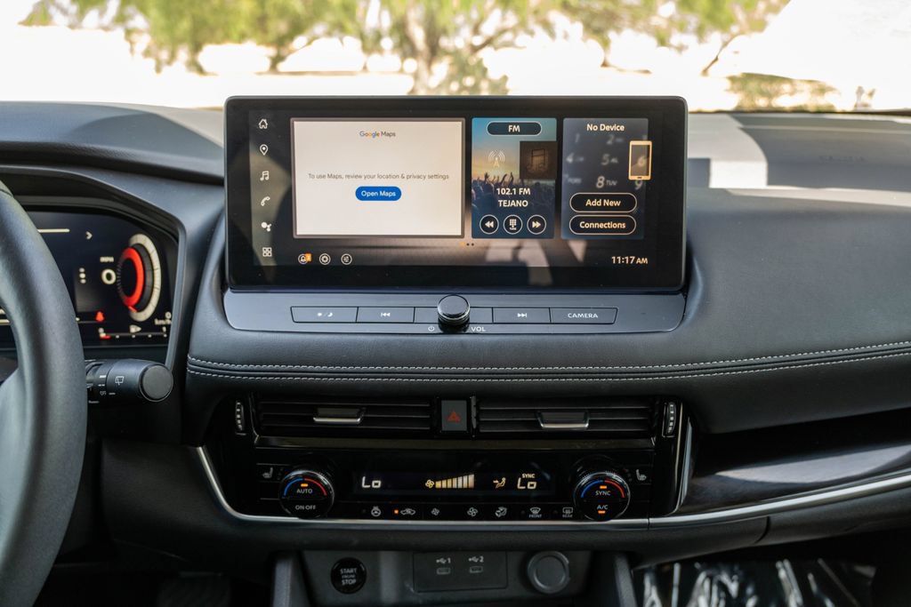 Used 2024 Nissan Rogue SL FWD image 20