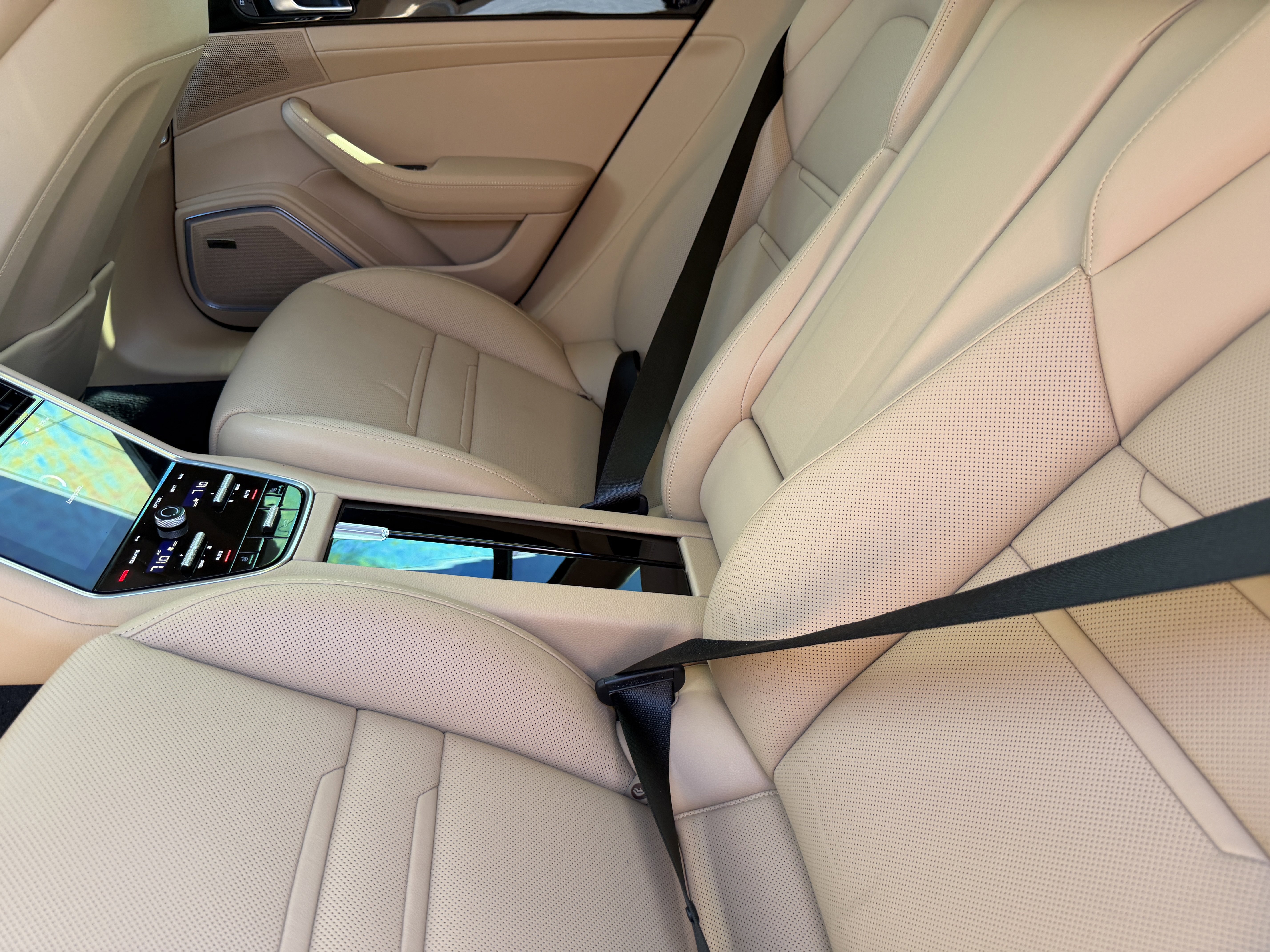 Certified 2023 Porsche Panamera 4S image 22