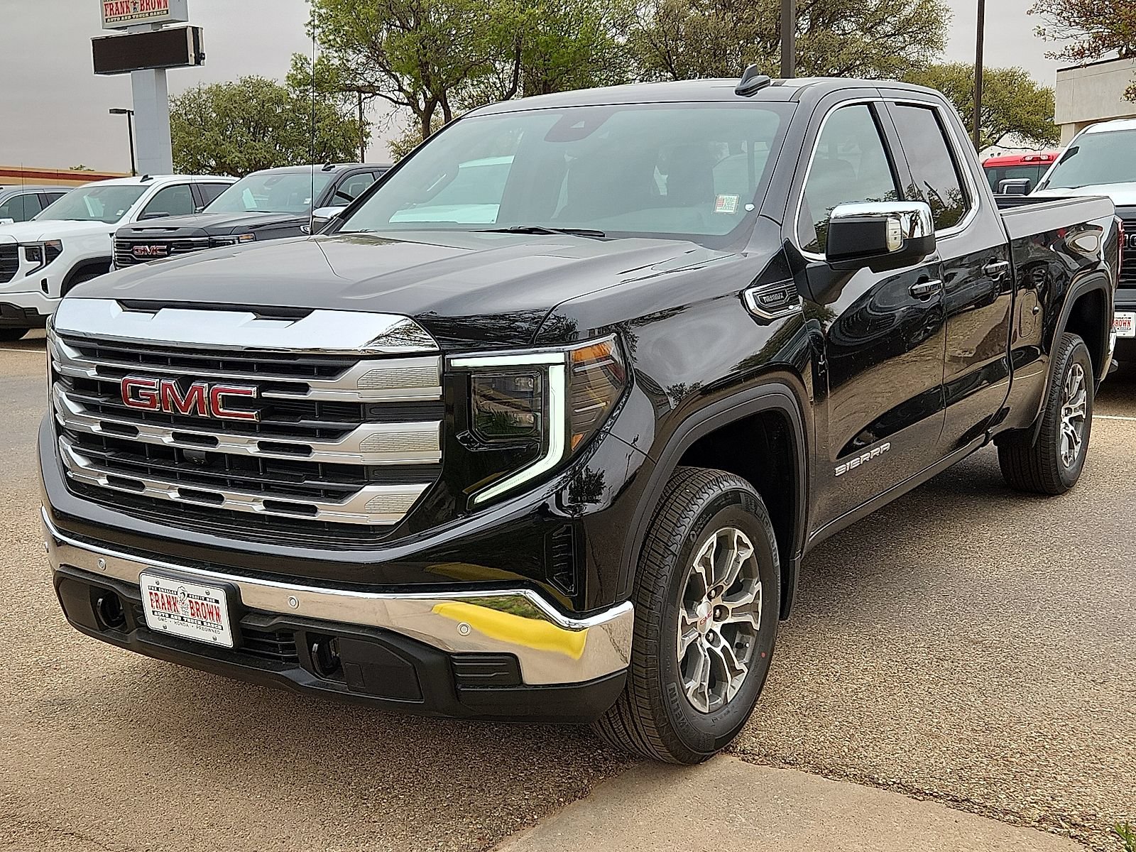 New 2026 GMC Sierra 1500 SLE w/ Preferred Package RWD image 1