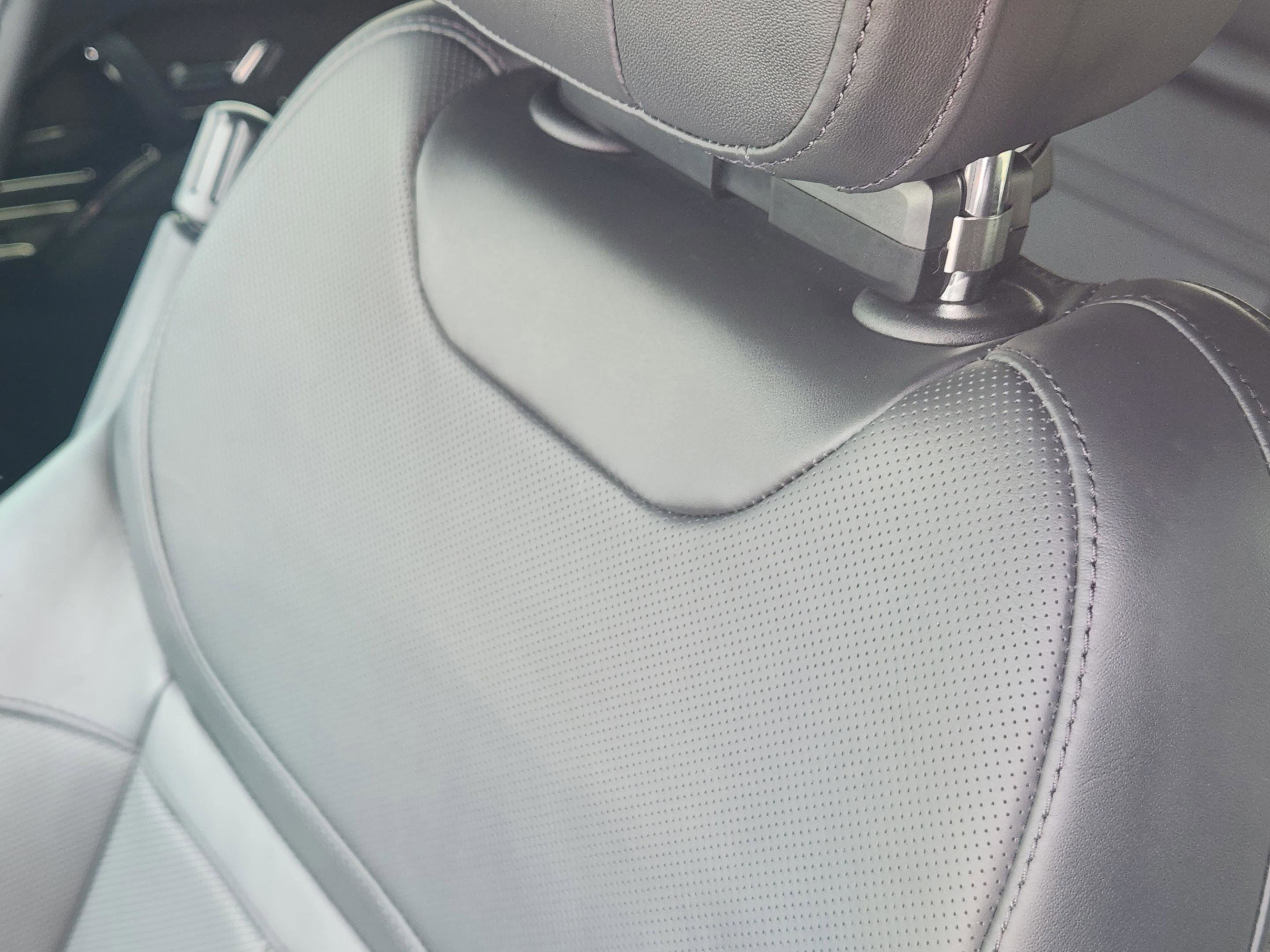 Used 2024 Land Rover Range Rover Sport SE image 11