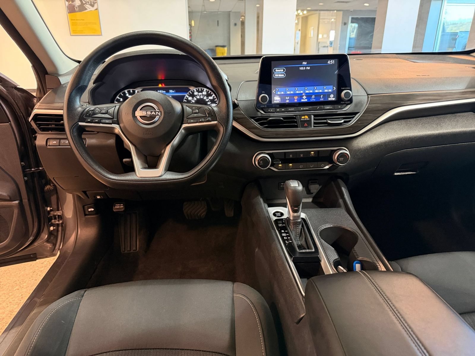 Used 2026 Nissan Altima 2.5 SV FWD image 32