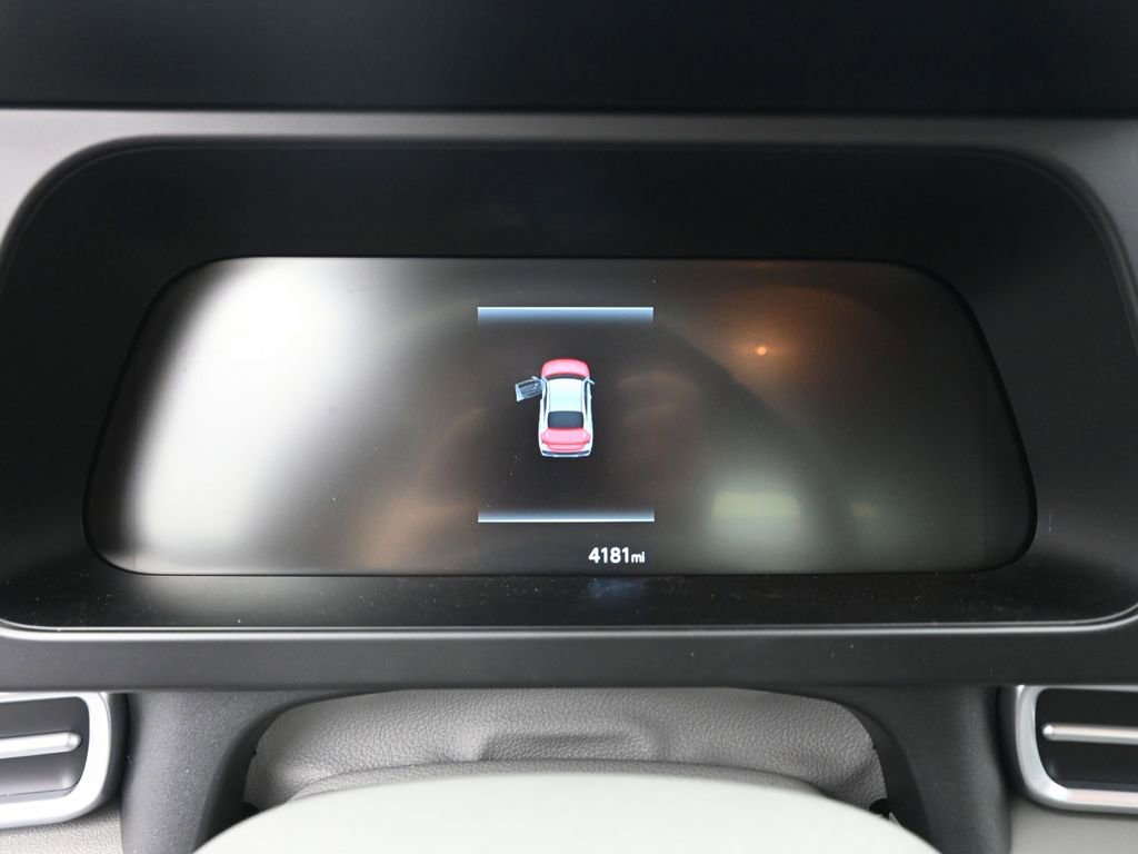 Certified 2026 Hyundai Elantra Sport w/ Cargo Package image 17