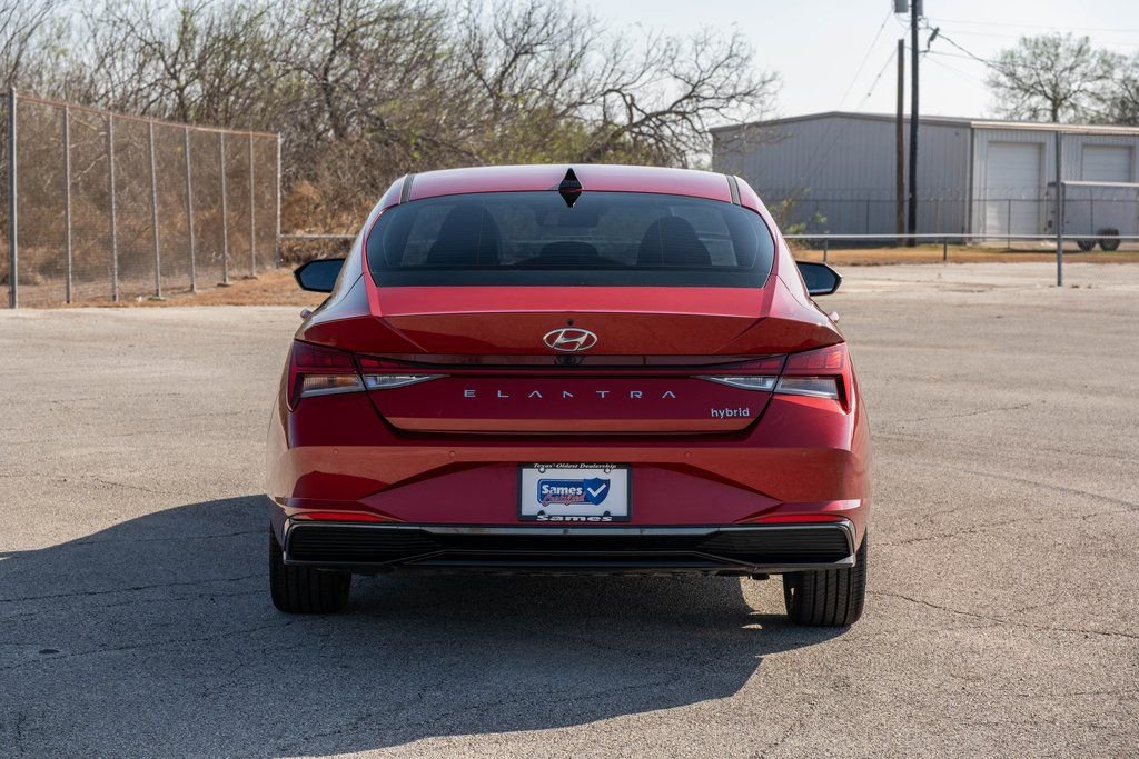 Used 2023 Hyundai Elantra Limited image 6
