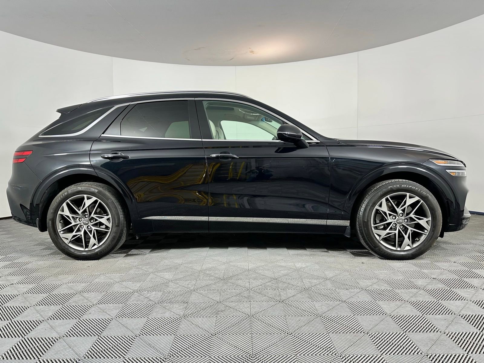 Used 2022 Genesis GV70 2.5T w/ Select Package image 31