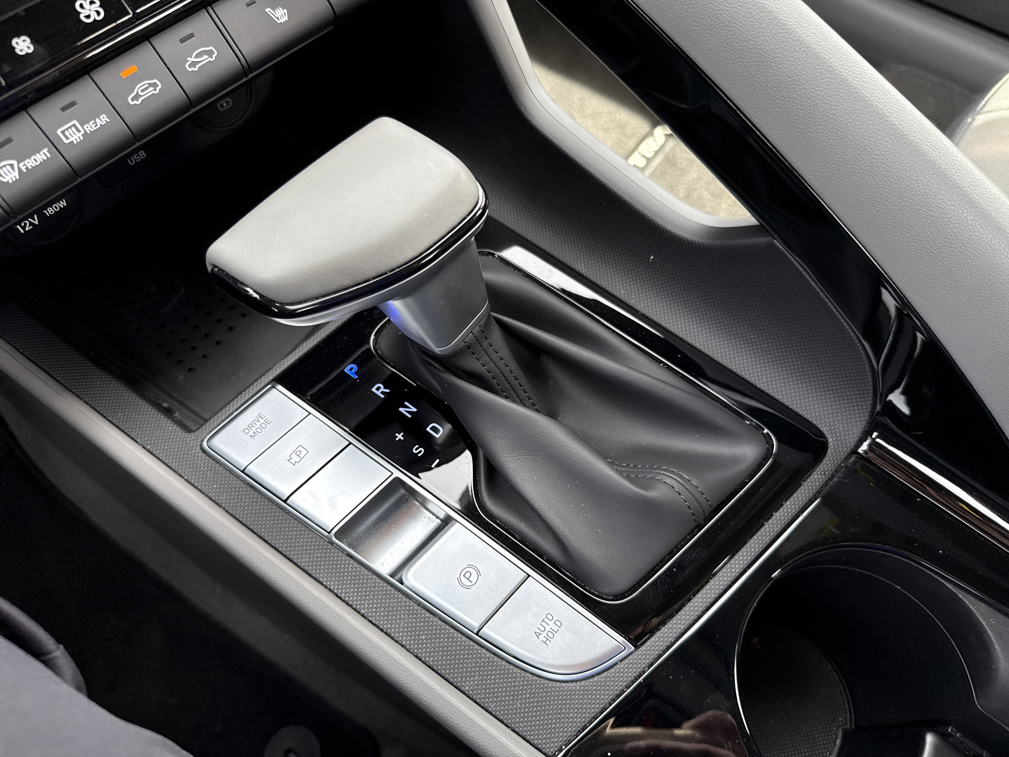 Used 2023 Hyundai Elantra SEL w/ Convenience Package image 25