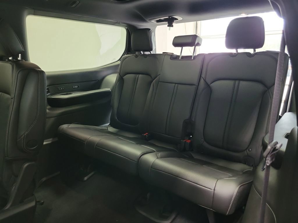 New 2026 Jeep Grand Wagoneer 4WD image 8