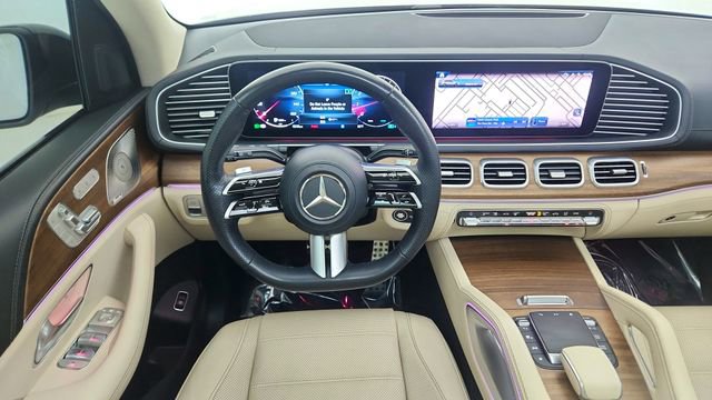 Used 2024 Mercedes-Benz GLS 450 4MATIC image 40