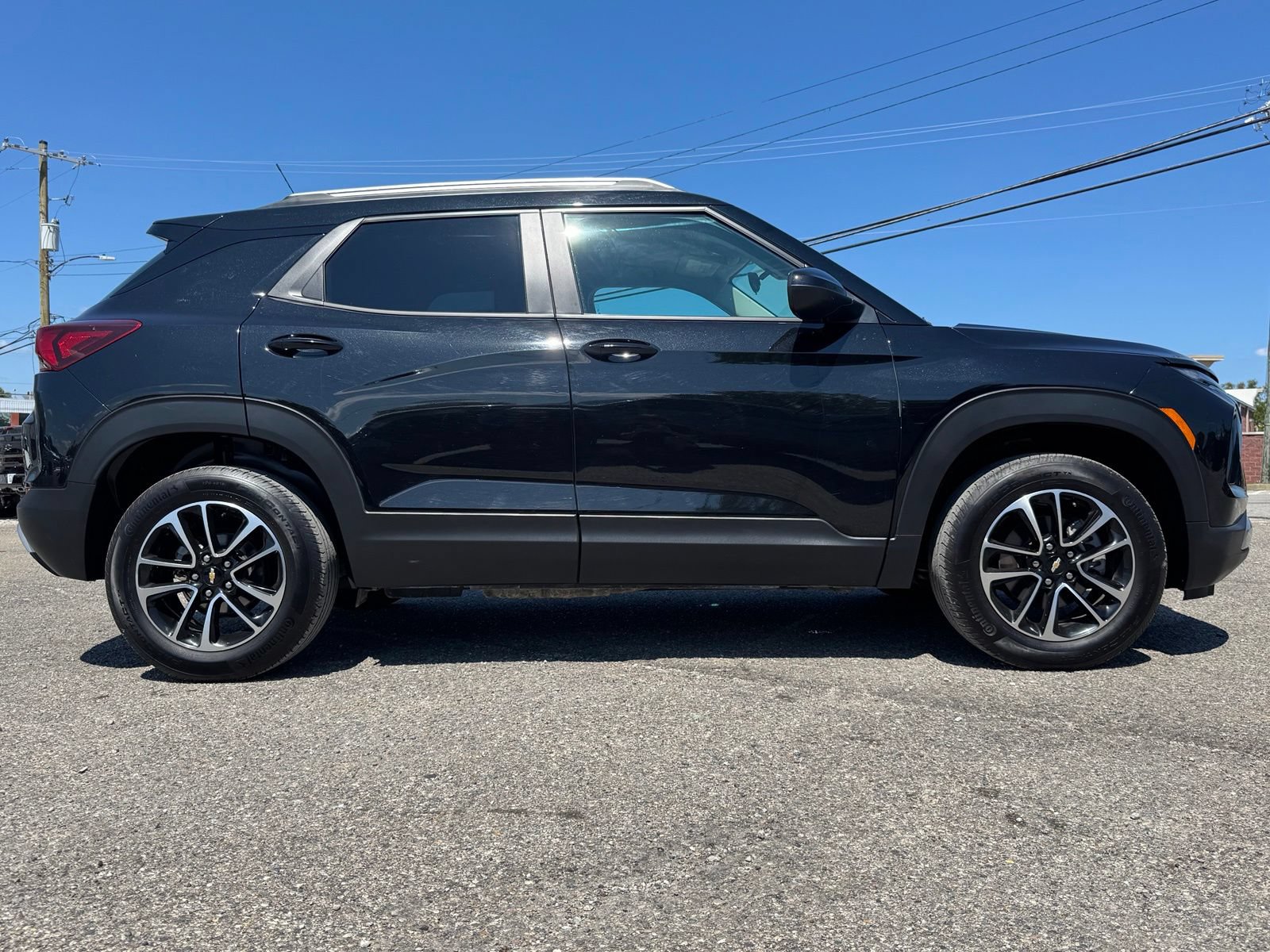 Used 2025 Chevrolet TrailBlazer LT AWD/4WD image 7