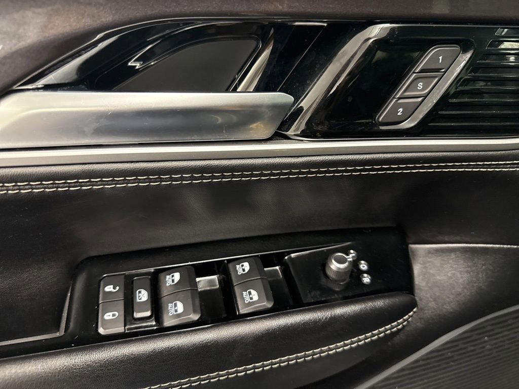 Used 2023 Jeep Wagoneer 4WD w/ Premium Group I image 16