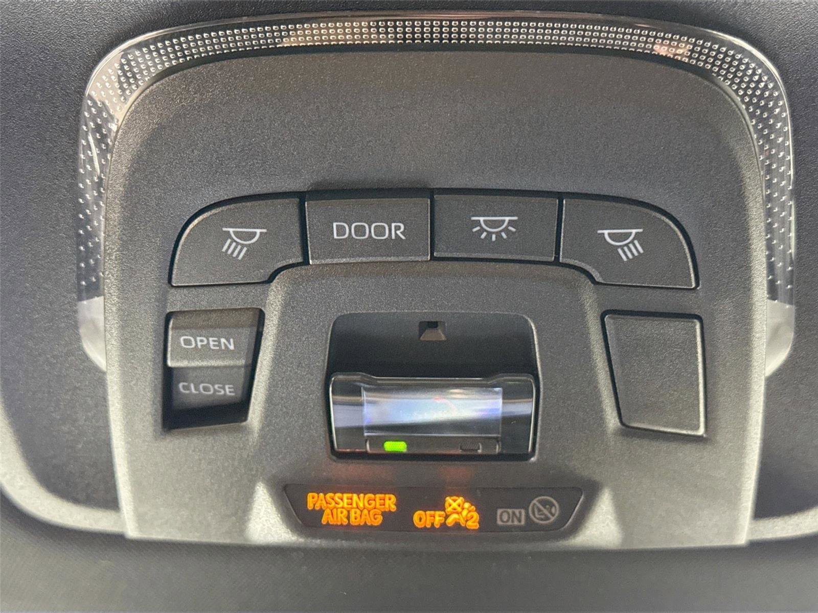 Certified 2025 Toyota Crown Signia w/ Advanced Technology Package AWD/4WD image 23